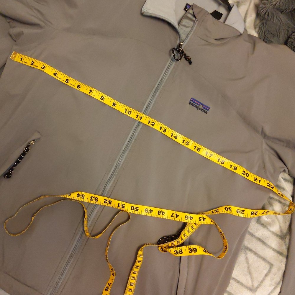 Patagonia Grey Light Weight Jacket - Picture 9 of 11